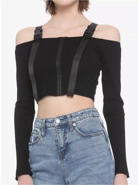 ROMWE: Black Off-Shoulder Long Sleeve Cropped Knit Top w/ Buckle & Zip, Size S